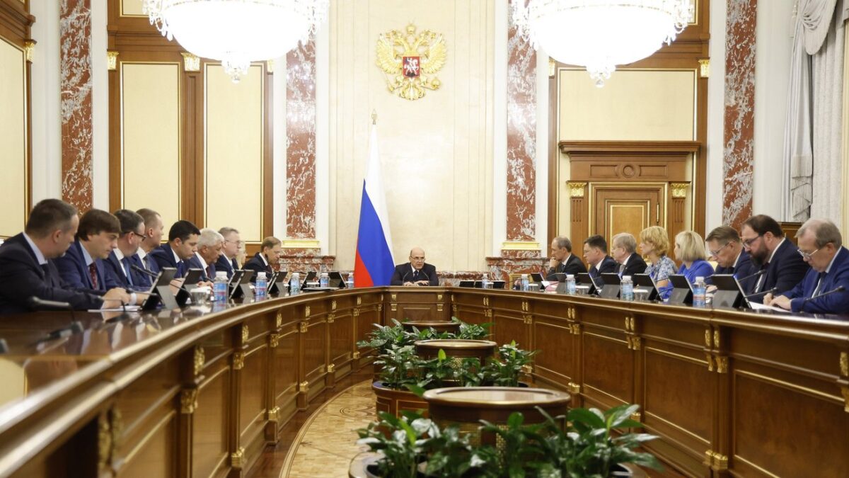 Война и номенклатура.  Как Путин контролирует российские элиты